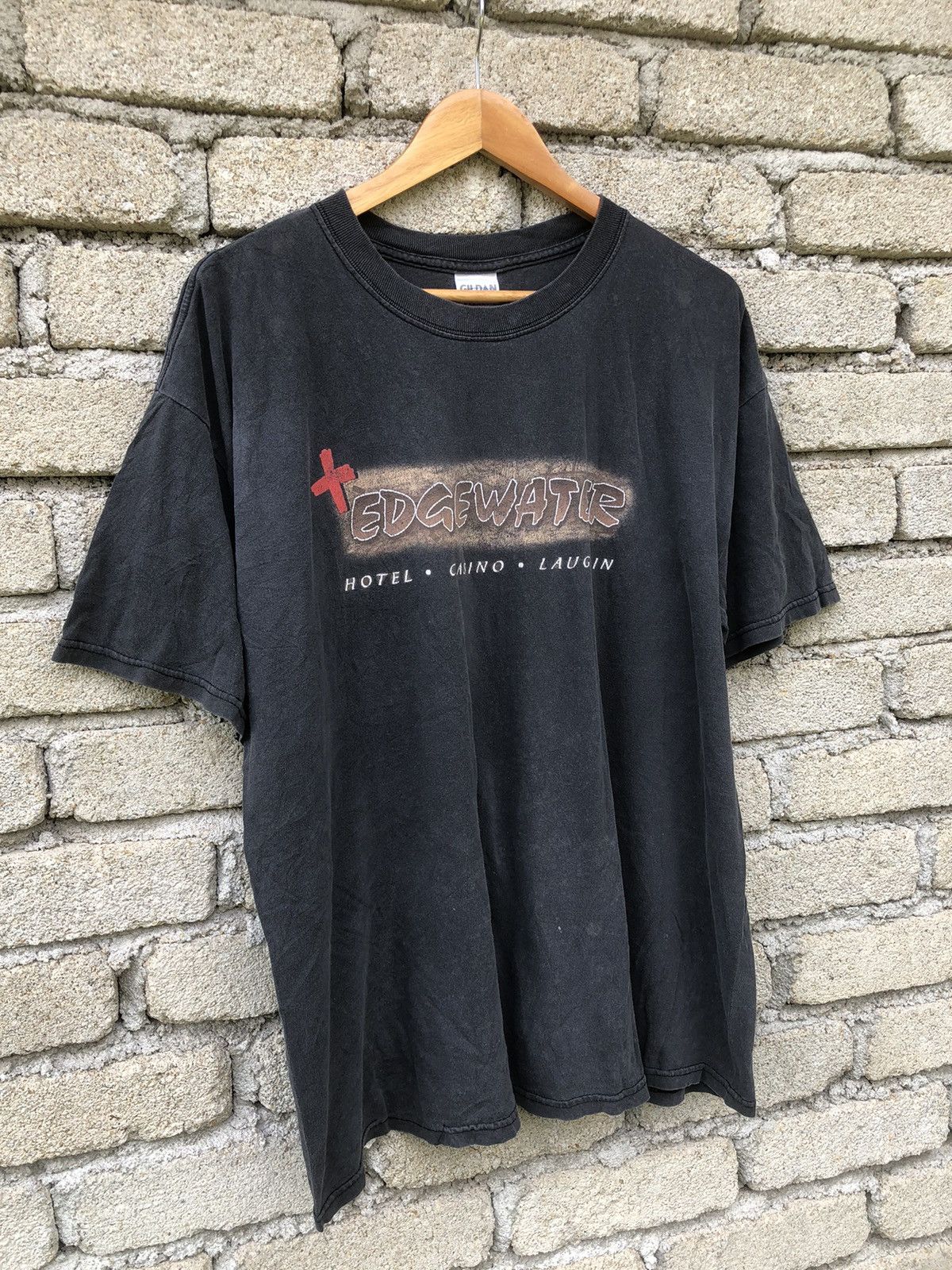 Vintage Vintage Sunfaded Edgewater Casino Treasure Chest Tshirt Size US XL / EU 56 / 4 - 9 Thumbnail