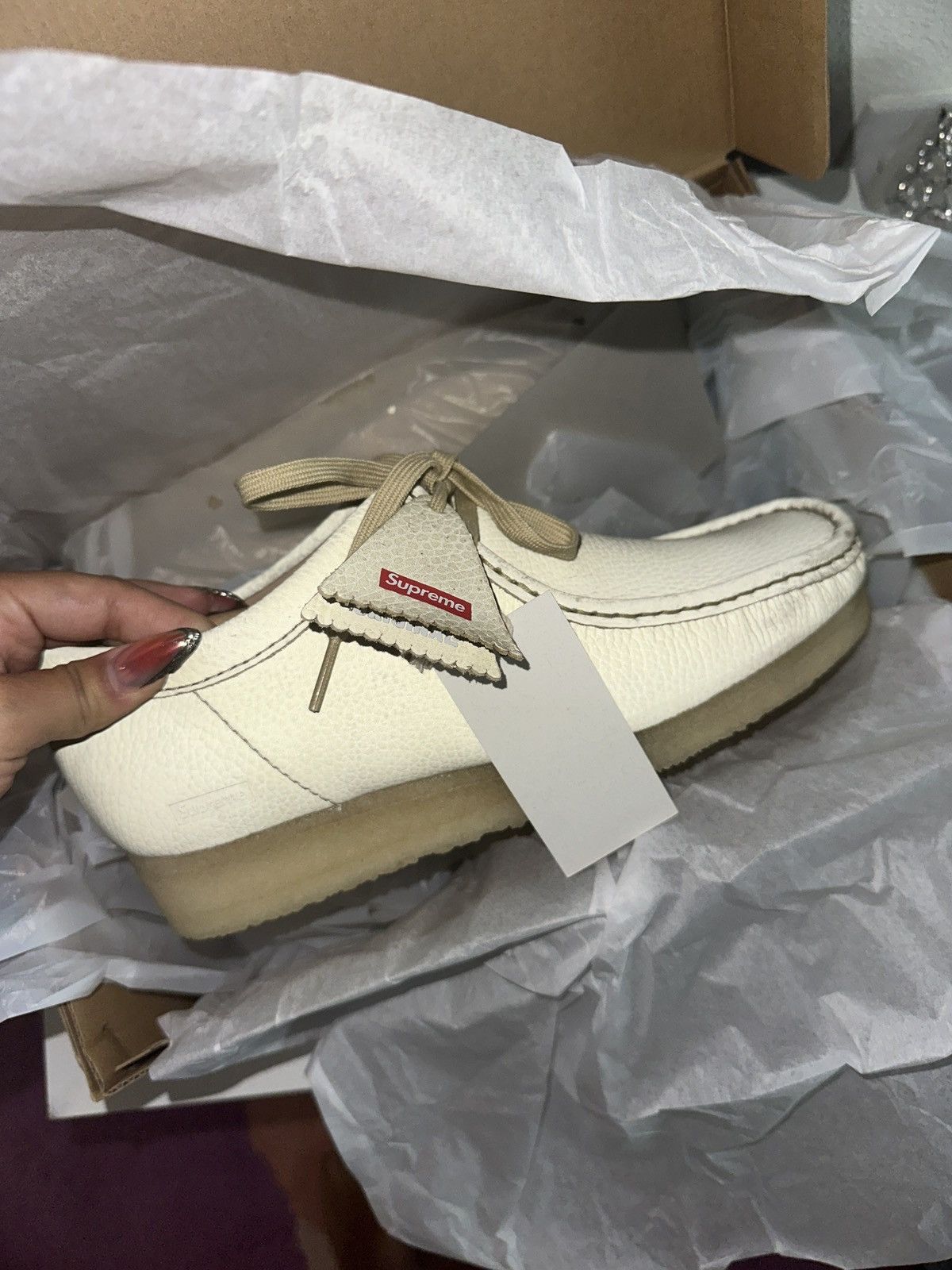 Clarks × Supreme Supreme x Clarks Wallabees Size US 6 / EU 39 - 6 Thumbnail