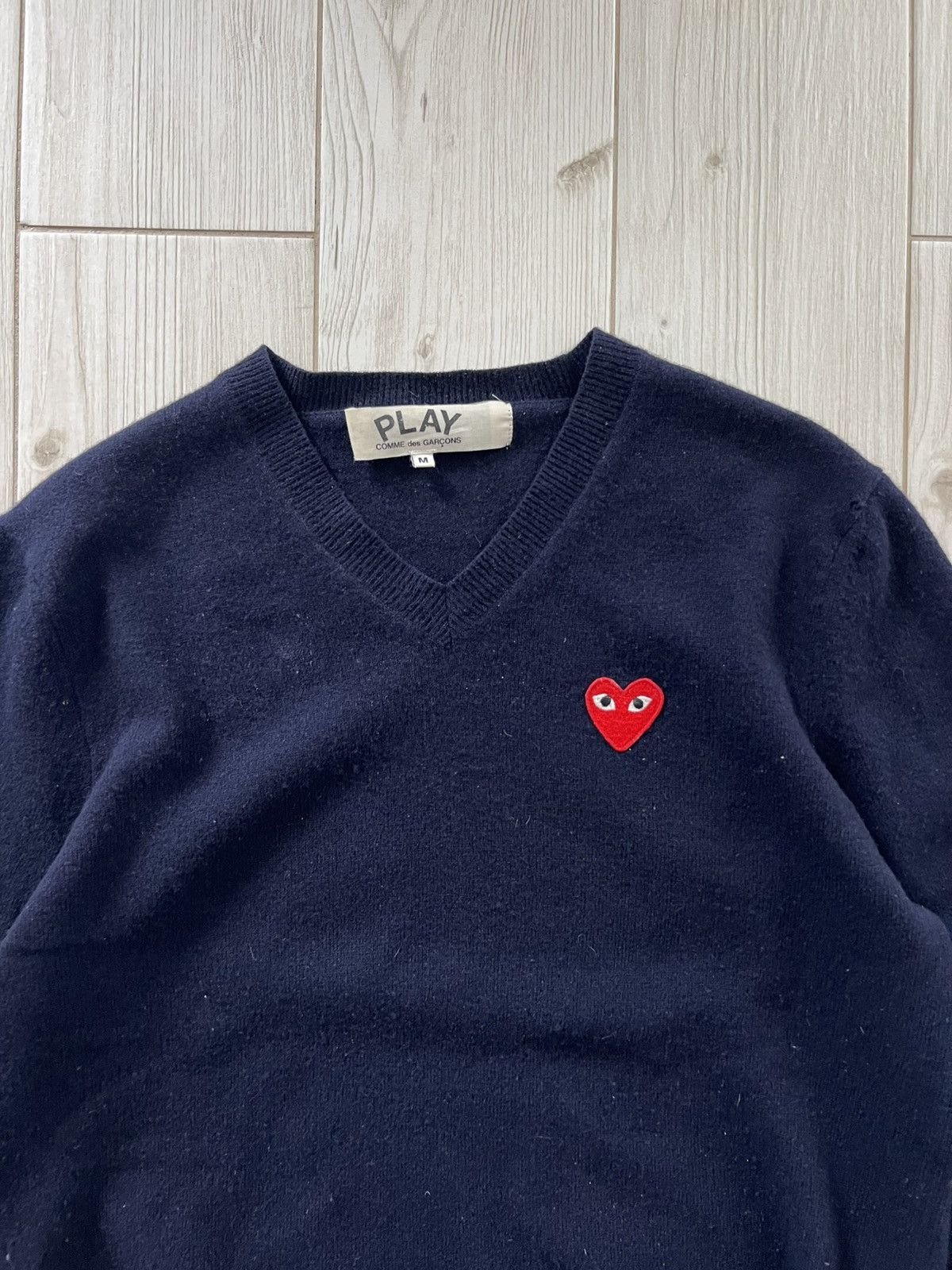 Comme des Garcons Comme des Garçons Blue PLAY V-neck Sweater Japan Medium Size US M / EU 48-50 / 2 - 10 Thumbnail