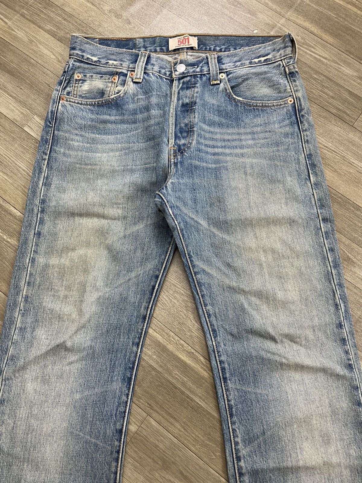 Levi's Vintage Clothing 🇮🇩1990s Vintage Levis 501 30x32 Straight Leg Blue Jeans Size US 30 / EU 46 - 2 Thumbnail