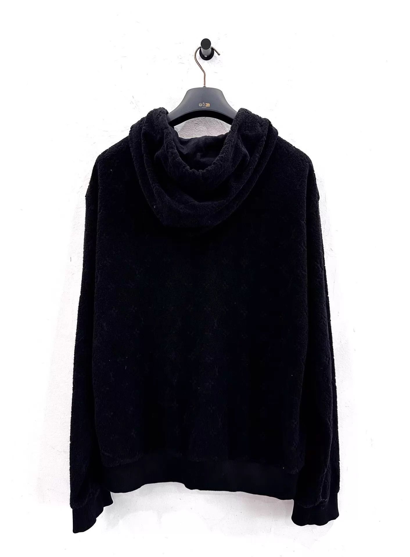 Louis Vuitton Black Zip-Up Hoodie with Textured Design Size US M / EU 48-50 / 2 - 3 Thumbnail