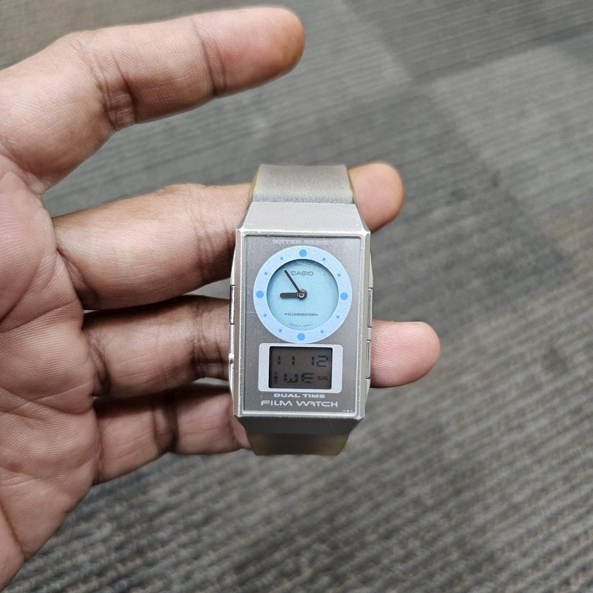 Vintage Vintage casio film watch Size ONE SIZE - 1 Thumbnail