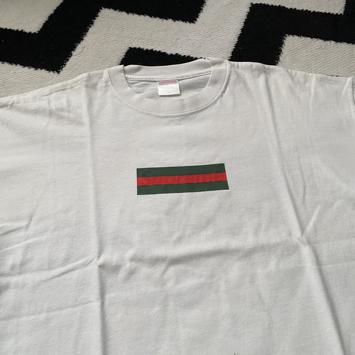 Supreme Supreme logo box gucci t shirt Size US XL / EU 56 / 4 - 2 Thumbnail