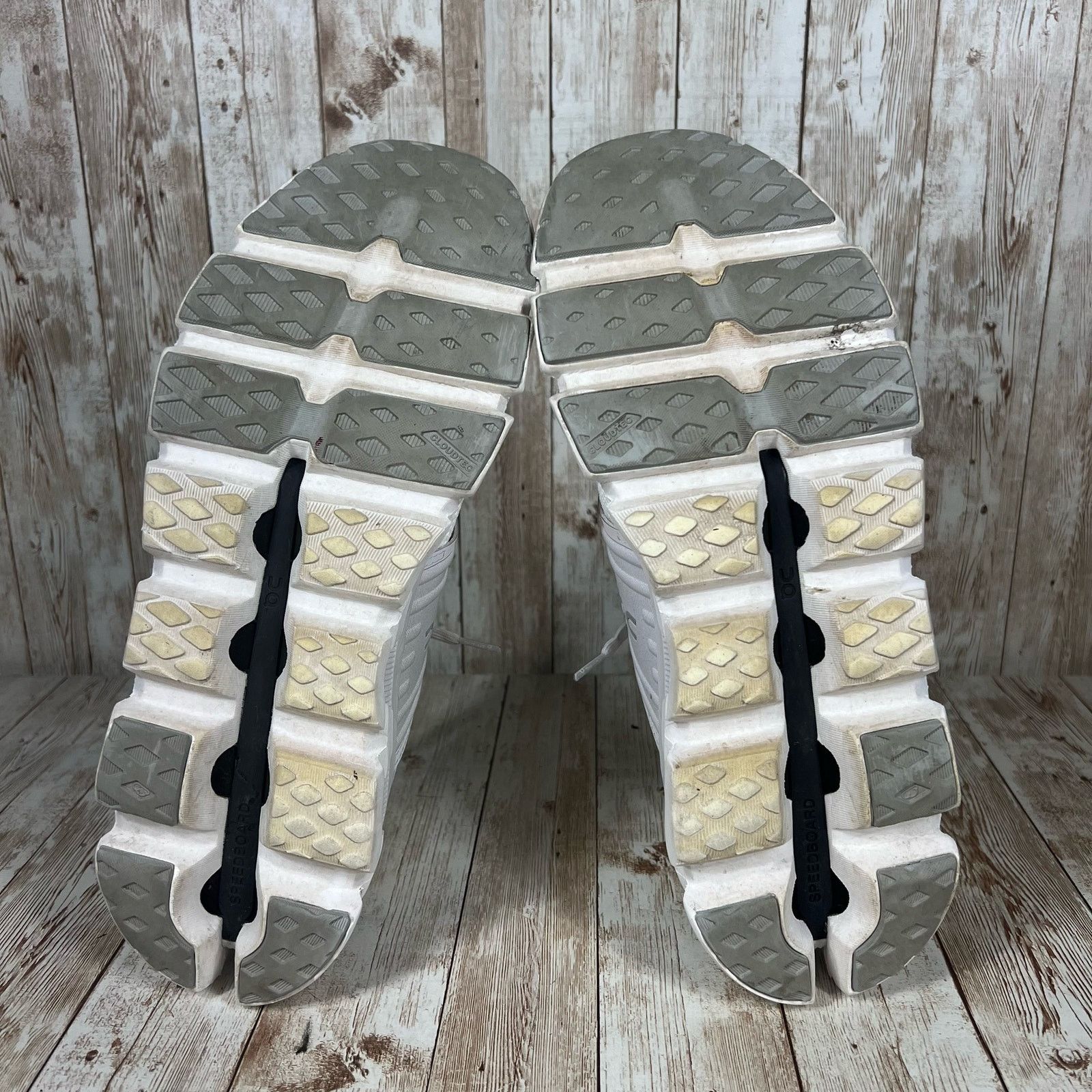 On On Womens cloudswift 3 Womens 10.5 white grey Size US 10.5 / IT 40.5 - 6 Thumbnail