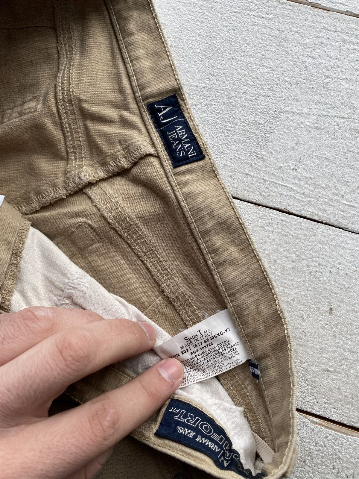 Armani Retro Luxury 90s AJ Armani Jeans Thommer Slim Beige Pants Size US 31 - 6 Thumbnail