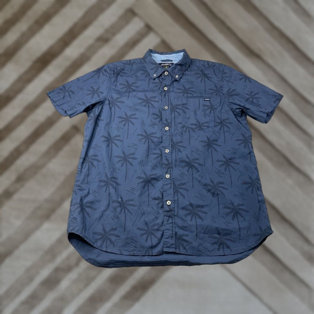 Chubbies Chubbies Shirt Men L Floral Hawaiian Short Sleeve Button-Down Pocket Palm Blue Cotton Button-Up Shirt Mens Regular Fit Size US L / EU 52-54 / 3 - 1 Thumbnail