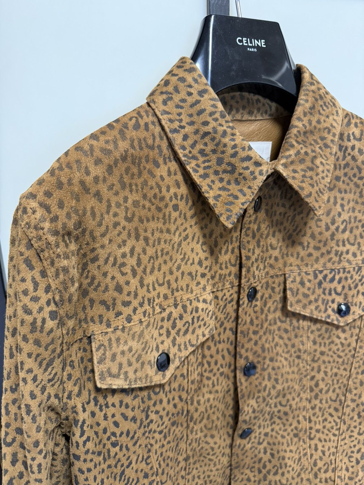 Celine × Hedi Slimane RARE - FW20 Leopard Print Suede Trucker Jacket Size US S / EU 44-46 / 1 - 7 Thumbnail
