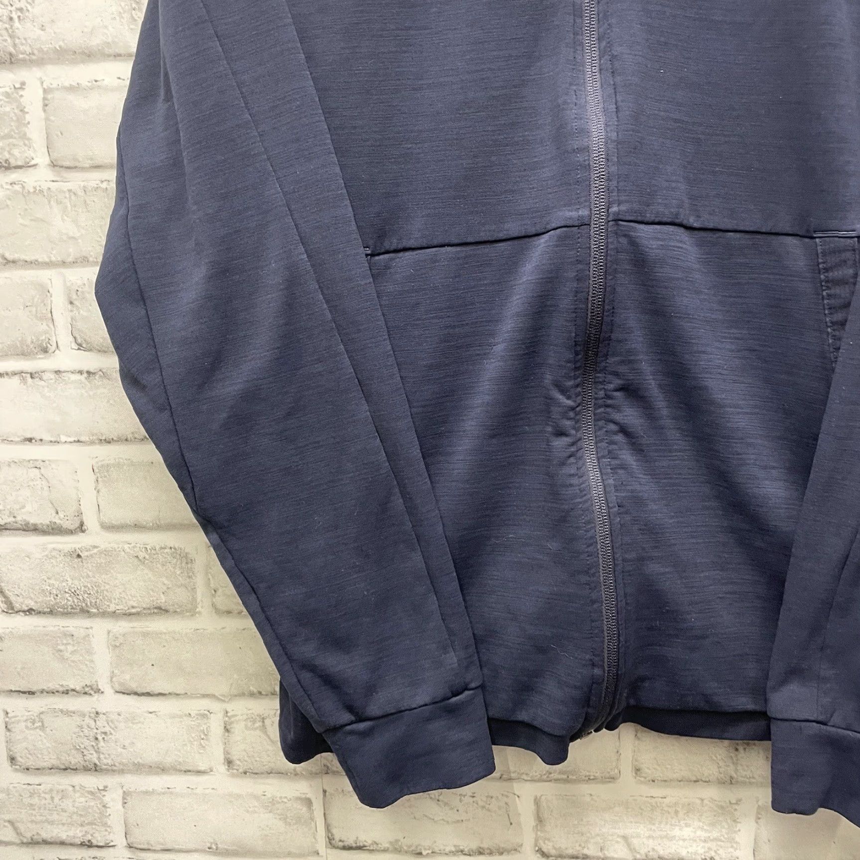 Adidas Adidas Jacket Mens Size L Blue Athletic Zip-Up Basic Jacket Size US L / EU 52-54 / 3 - 3 Thumbnail