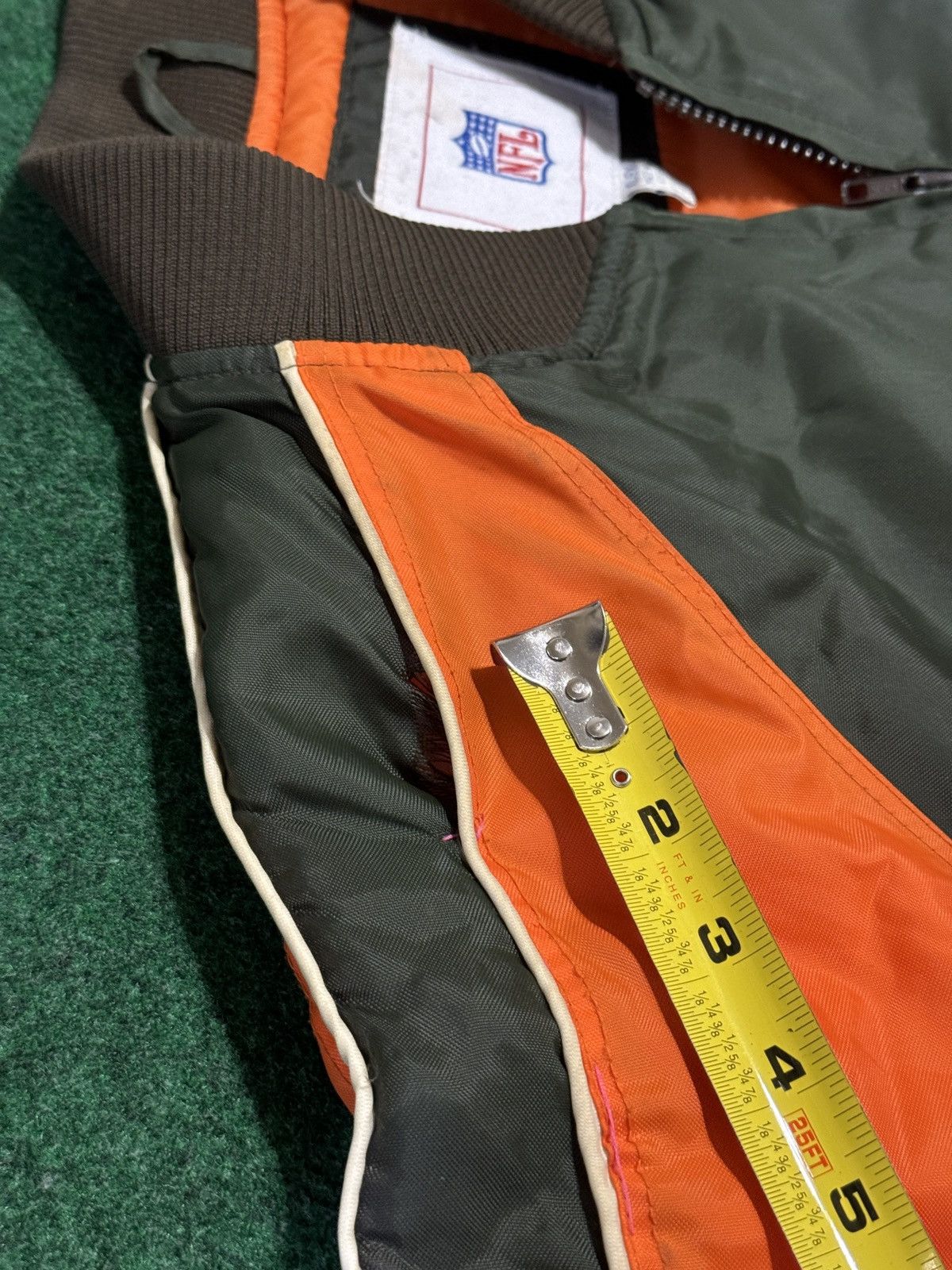 NFL Cleveland Browns NFL Full Zip Bomber Varsity Jacket Size US XL / EU 56 / 4 - 8 Thumbnail