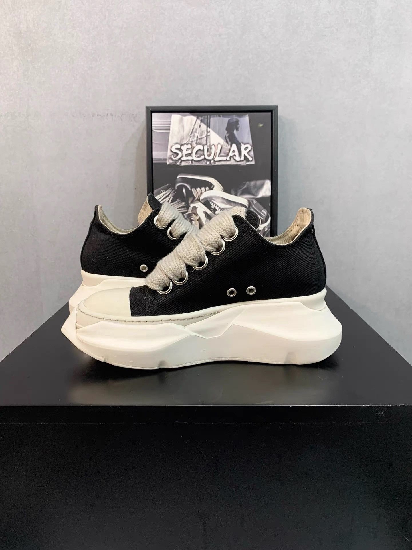 Rick Owens Rick Owens 22SS Thick Lace Tank Sole Low-Top Converse K34 Size US 7 / IT 37 - 6 Thumbnail