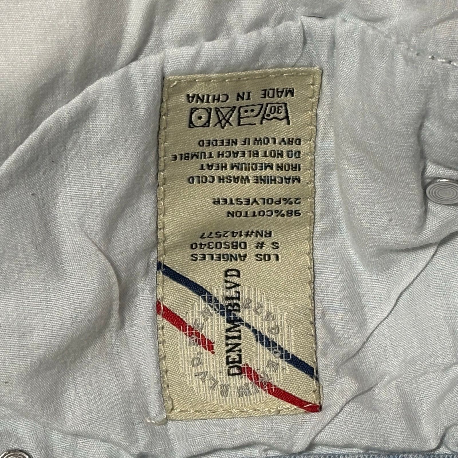 Other Denim Blvd Blue Light Wash Distressed Shorts Size Small Size 27" / US 4 / IT 40 - 8 Thumbnail