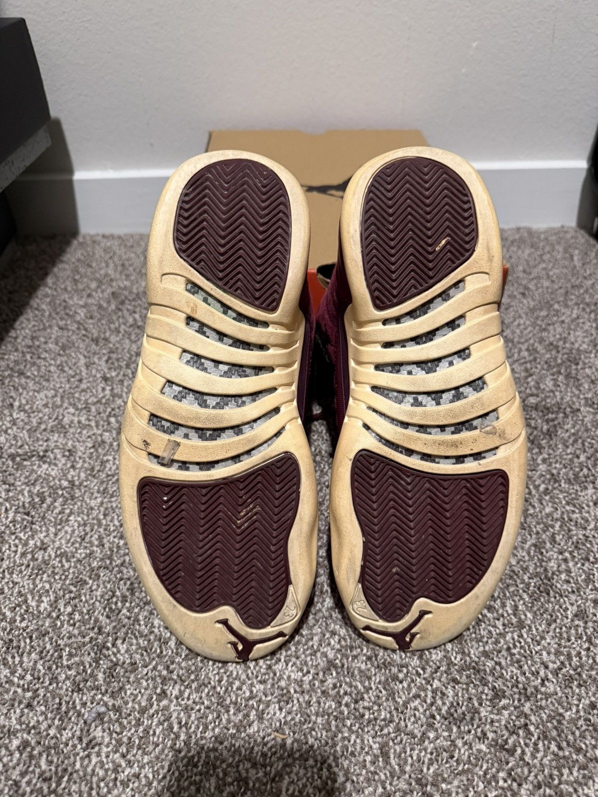 Nike Air Jordan retro 12 Size US 8.5 / EU 41-42 - 7 Thumbnail