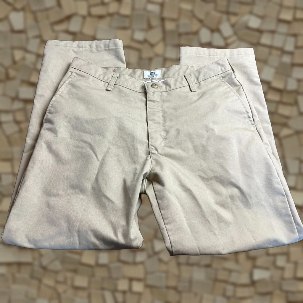 Lee Lee Pants Mens 34x30 Tan Chino Relaxed Fit Pockets Casual Travel Vintage: No, 1990s, etc Size US 34 / EU 50 - 1 Thumbnail