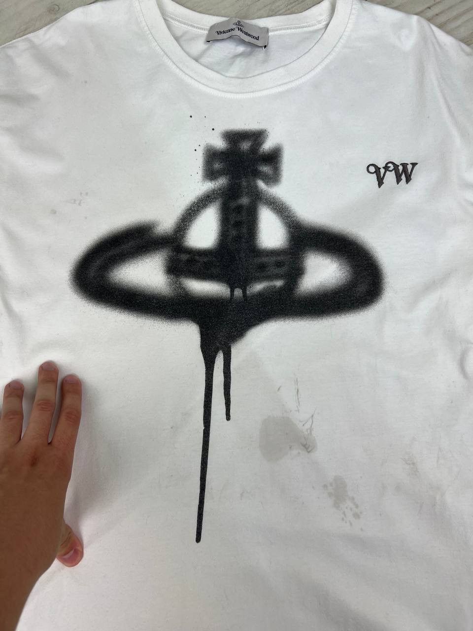 Vivienne Westwood Vivienne Westwood Spray Orb T Shirt Size US XXL / EU 58 / 5 - 4 Thumbnail