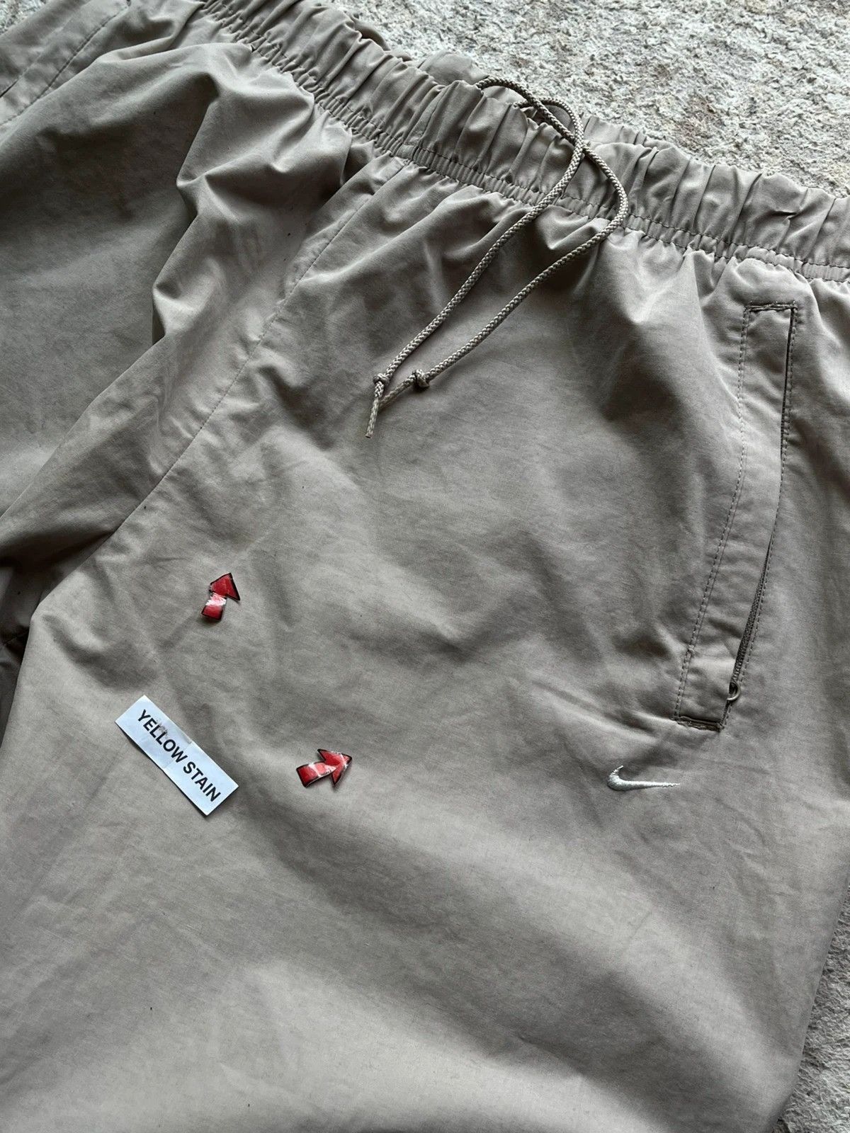 Nike Nike Sz M Made in Sri Lanka 2000s Y2K Rare Beige Size US 33 - 9 Thumbnail