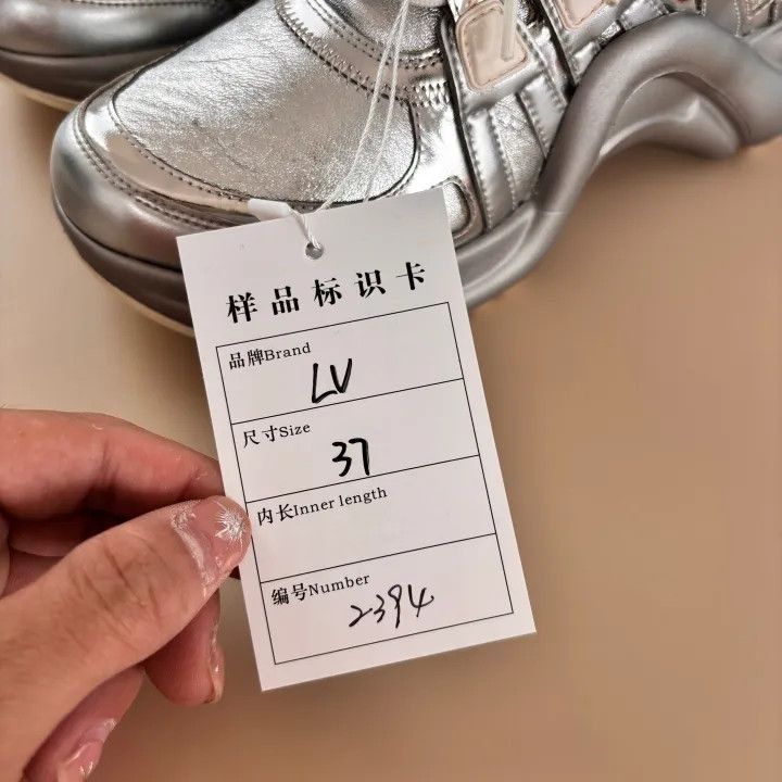 Louis Vuitton Louis Vuitton Silver Low-Top Stylish Sneakers -2508 Size US 6 / IT 36 - 8 Thumbnail