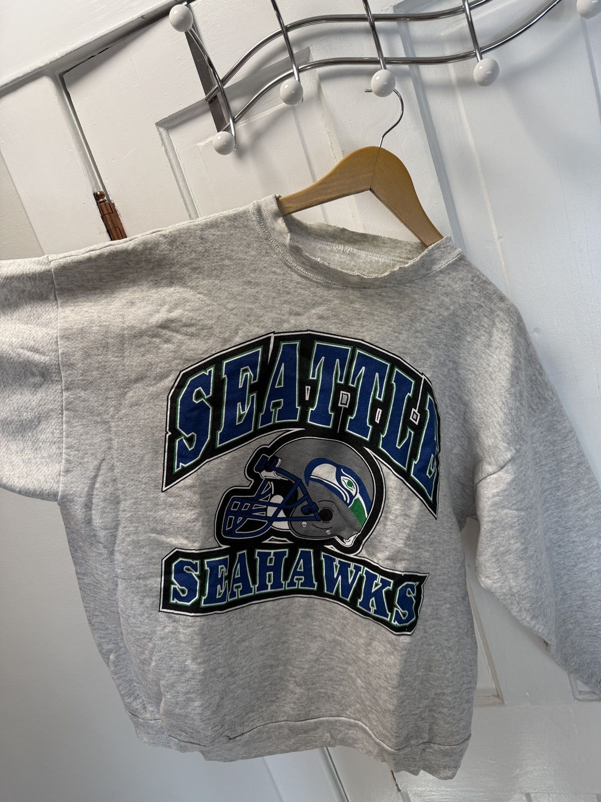 Vintage Vintage Distressed Seattle Seahawks Crewneck Size US M / EU 48-50 / 2 - 2 Thumbnail