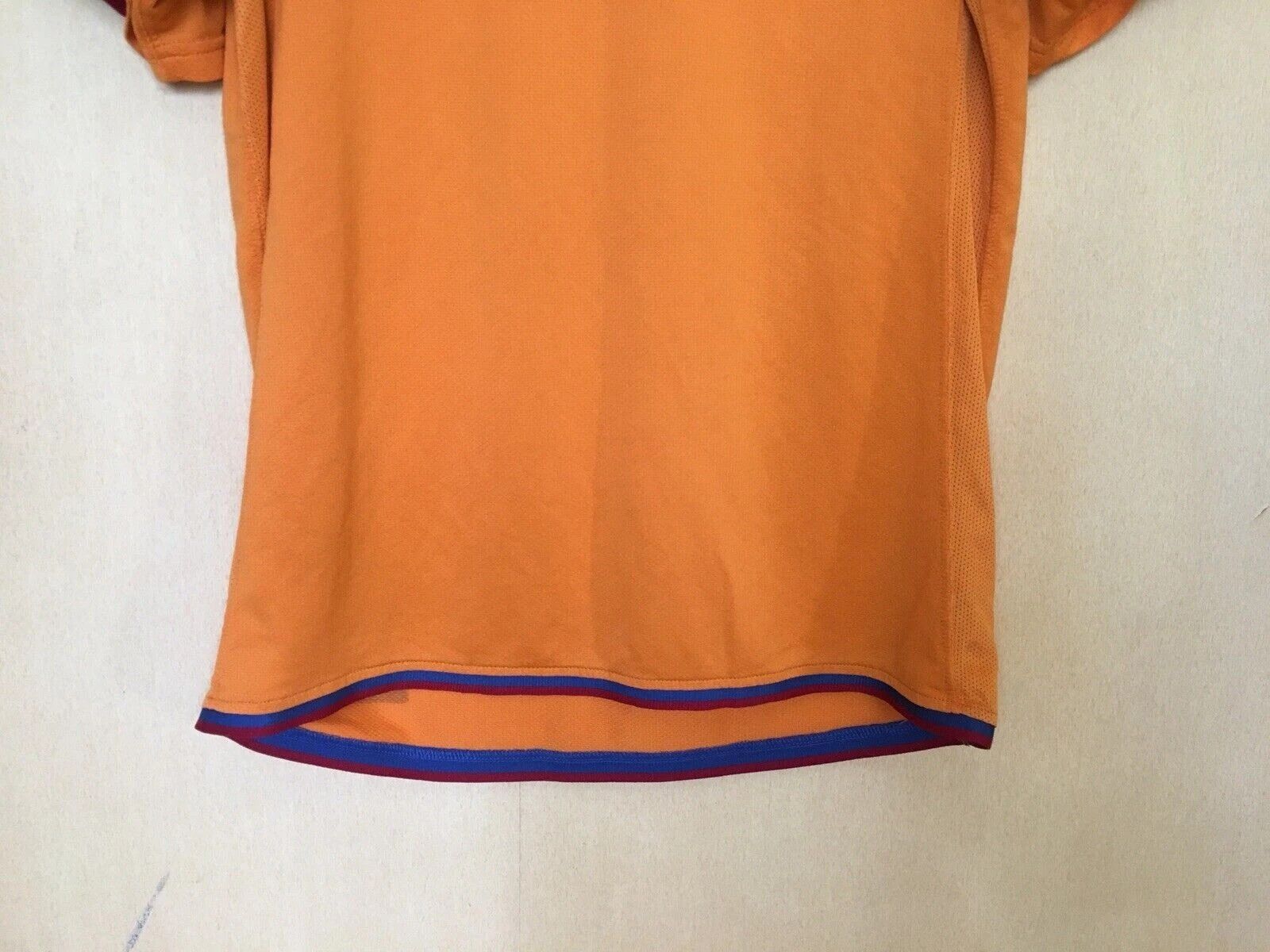 Nike VINTAGE FC BARCELONA 2006/2008 AWAY FOOTBALL JERSEY SOCCER Size US S / EU 44-46 / 1 - 4 Thumbnail