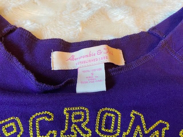 Abercrombie & Fitch Abercrombie & Fitch Purple Sweatshirt Ladies Size S Size S / US 4 / IT 40 - 4 Thumbnail
