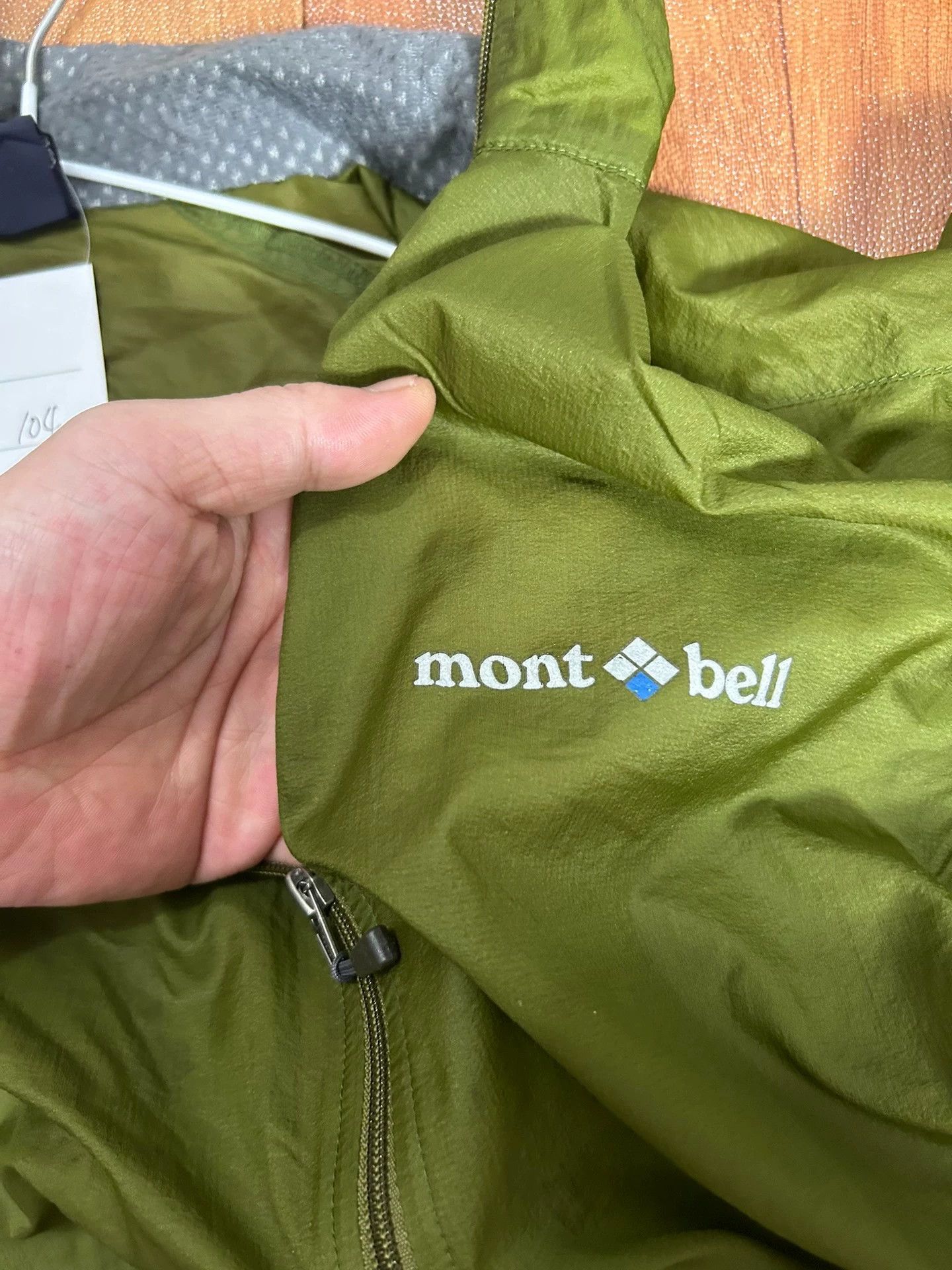 Montbell Montbell "Beautiful Mountain" Sun Protection Jacket – Unisex Size US XS / EU 42 / 0 - 3 Thumbnail
