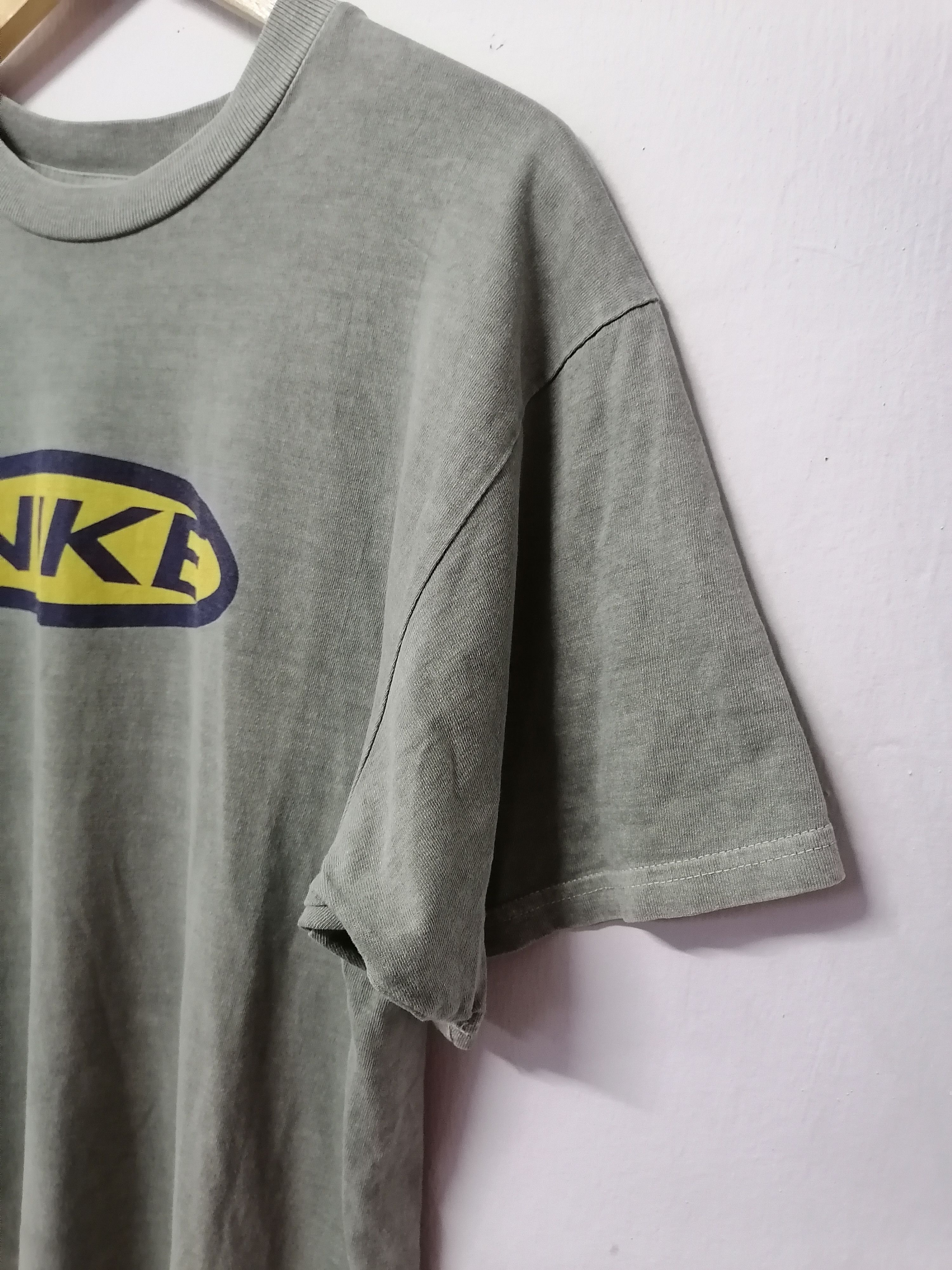 Nike Trashed Faded Vintage 90s Nike Tee Size US S / EU 44-46 / 1 - 2 Thumbnail