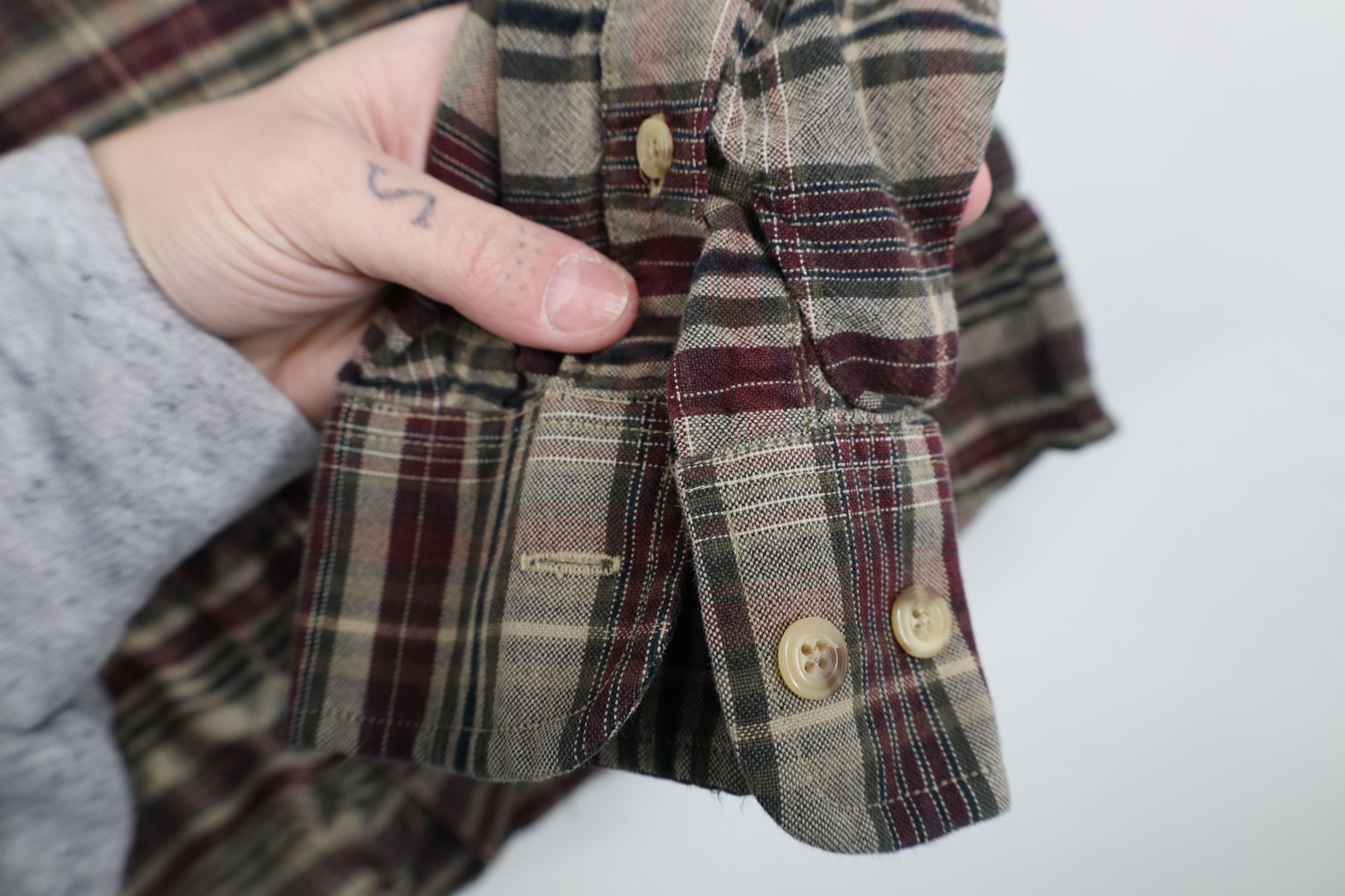 Vintage Vintage 90s Streetwear Tone Plaid Collared Button Down Shirt Size US XL / EU 56 / 4 - 5 Thumbnail