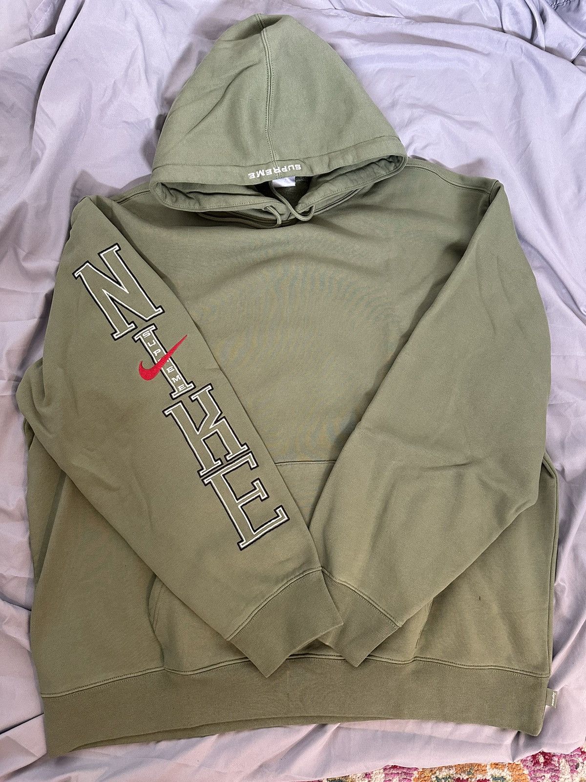 image of Nike x Supreme Hoodie Ss24 in Green, Men's (Size 2XL)