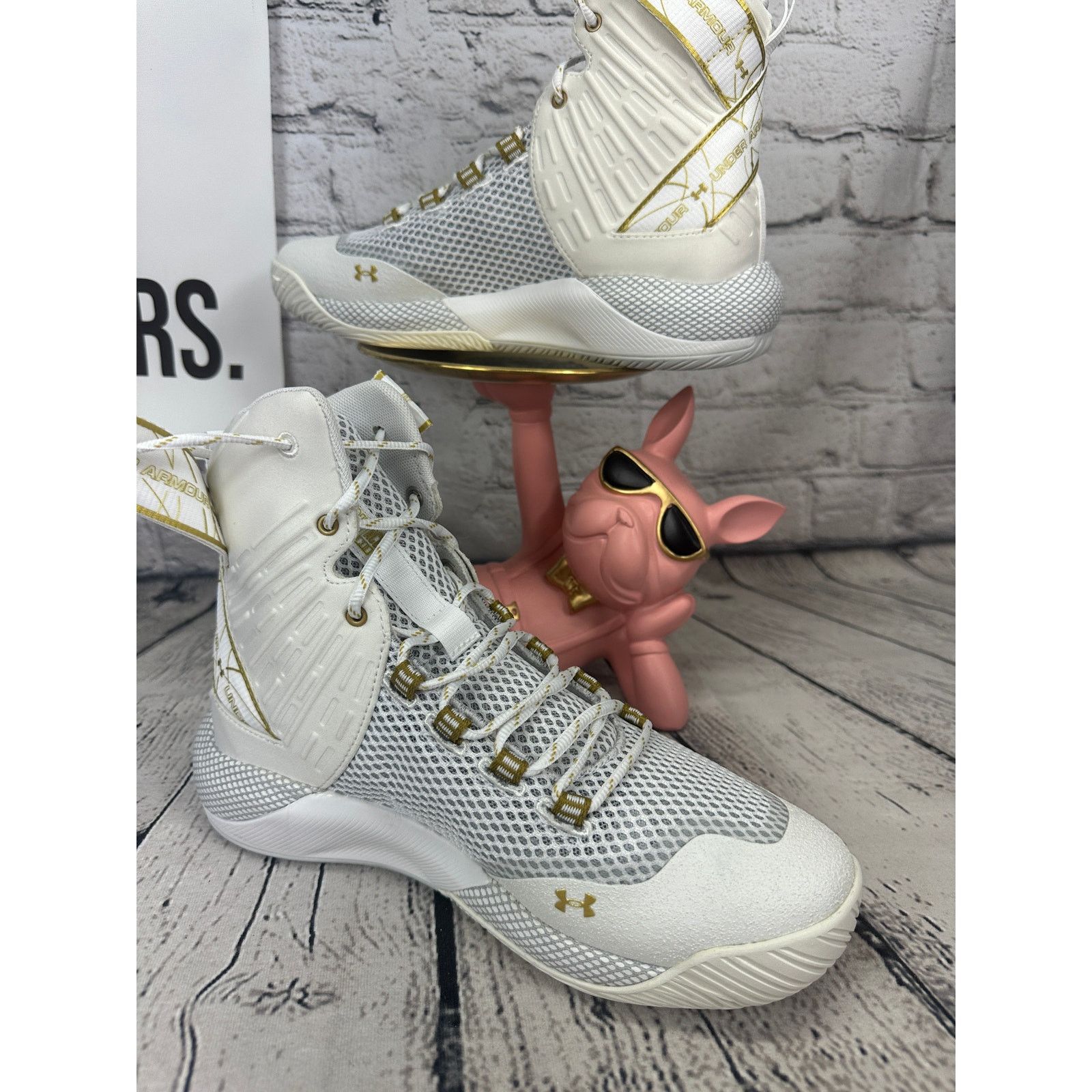 Under Armour Under Armour Highlight Ace Volleyball Shoes Womens 8.5 Gold Size US 8.5 / IT 38.5 - 6 Thumbnail