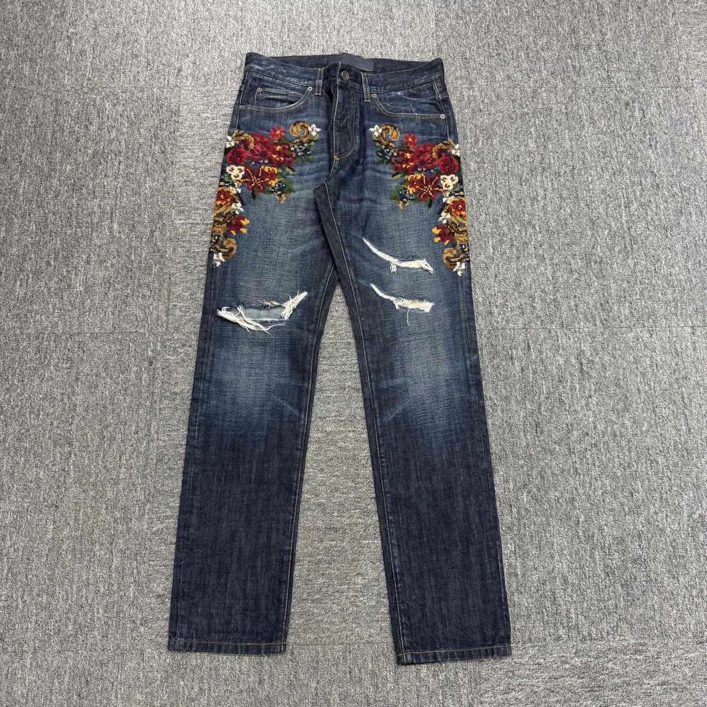 Dolce & Gabbana embroidered vintage denim jeans Size 42" / US 20 - 1 Thumbnail