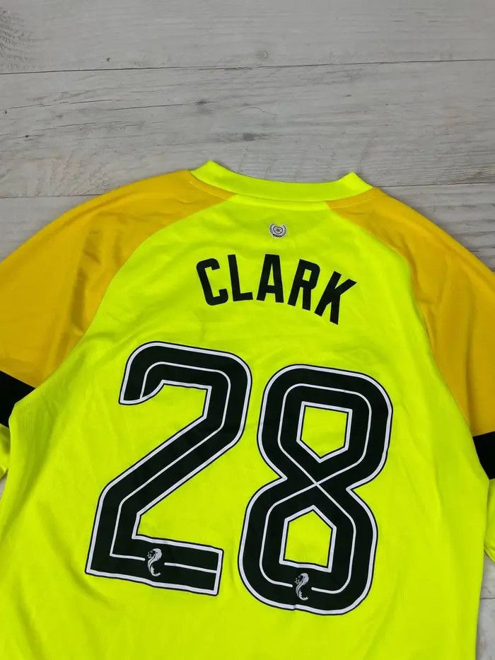 Umbro Heart of Midlothian 2023 2024 Clark #28 Goalkeeper Jersey Size US S / EU 44-46 / 1 - 13 Thumbnail