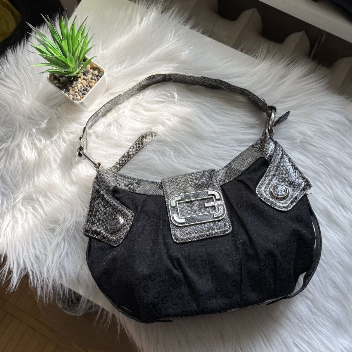 Guess 📌 Vintage Guees Monogram Y2K Juicy Vibe Handbag Size ONE SIZE - 1 Thumbnail