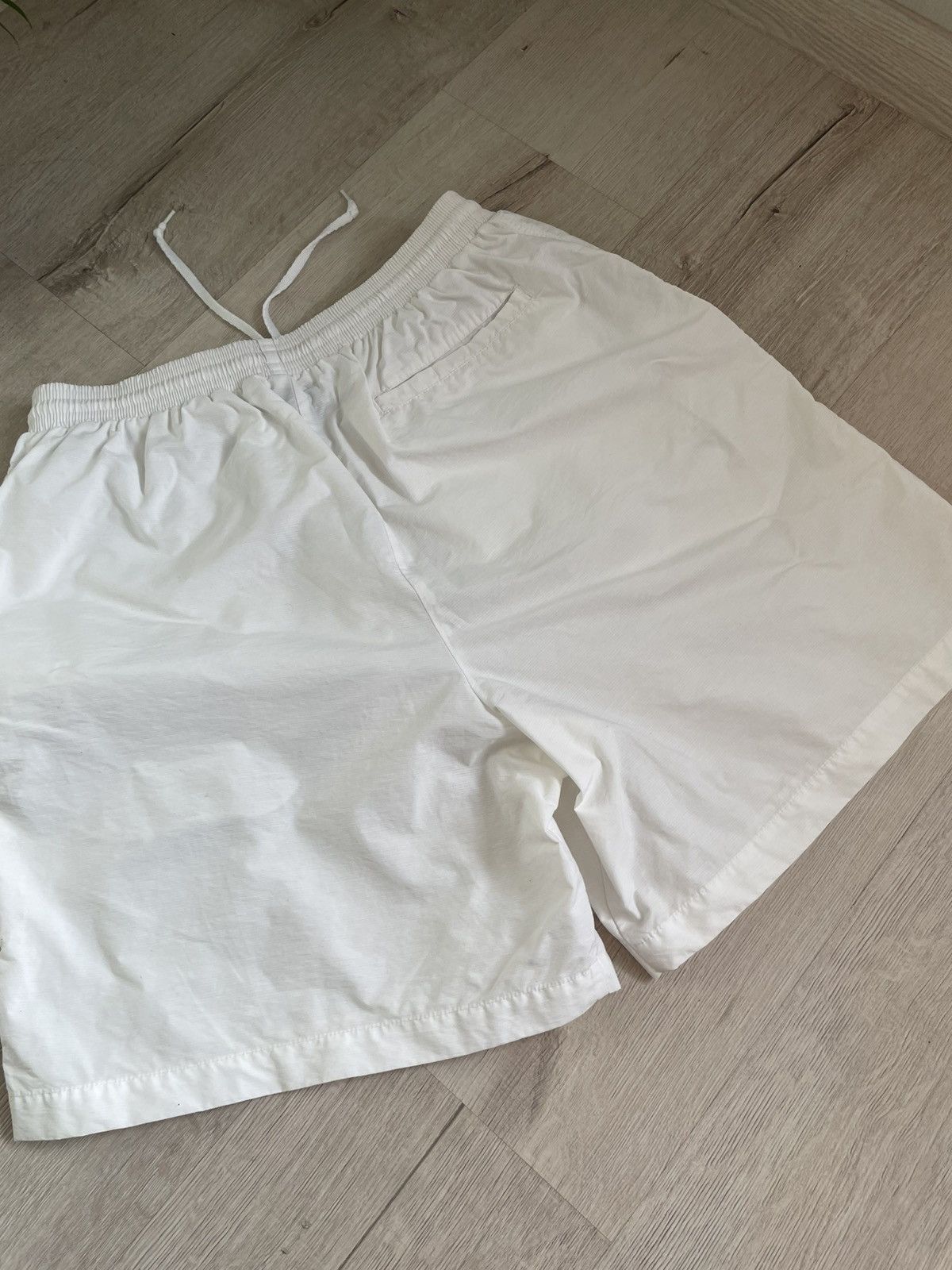 Nike Rare Vintage Nike Court Shorts White Nylon Tennis Golf Acg Size US 32 / EU 48 - 9 Thumbnail