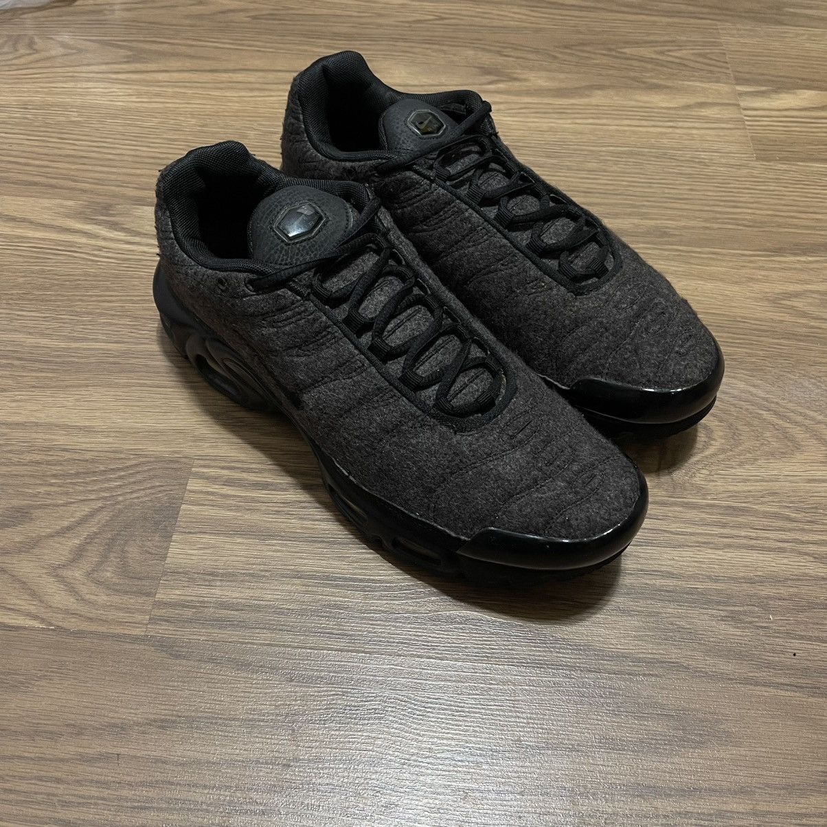 Nike 2017 Nike Air Max Grey Quilted Plus Triple Black 806262-022 Size US 11.5 / EU 44-45 - 3 Thumbnail