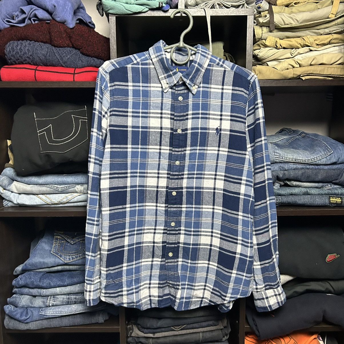 Polo Ralph Lauren Luxury Polo Ralph Lauren Small pony y2k button shirt size L Size US L / EU 52-54 / 3 - 1 Thumbnail