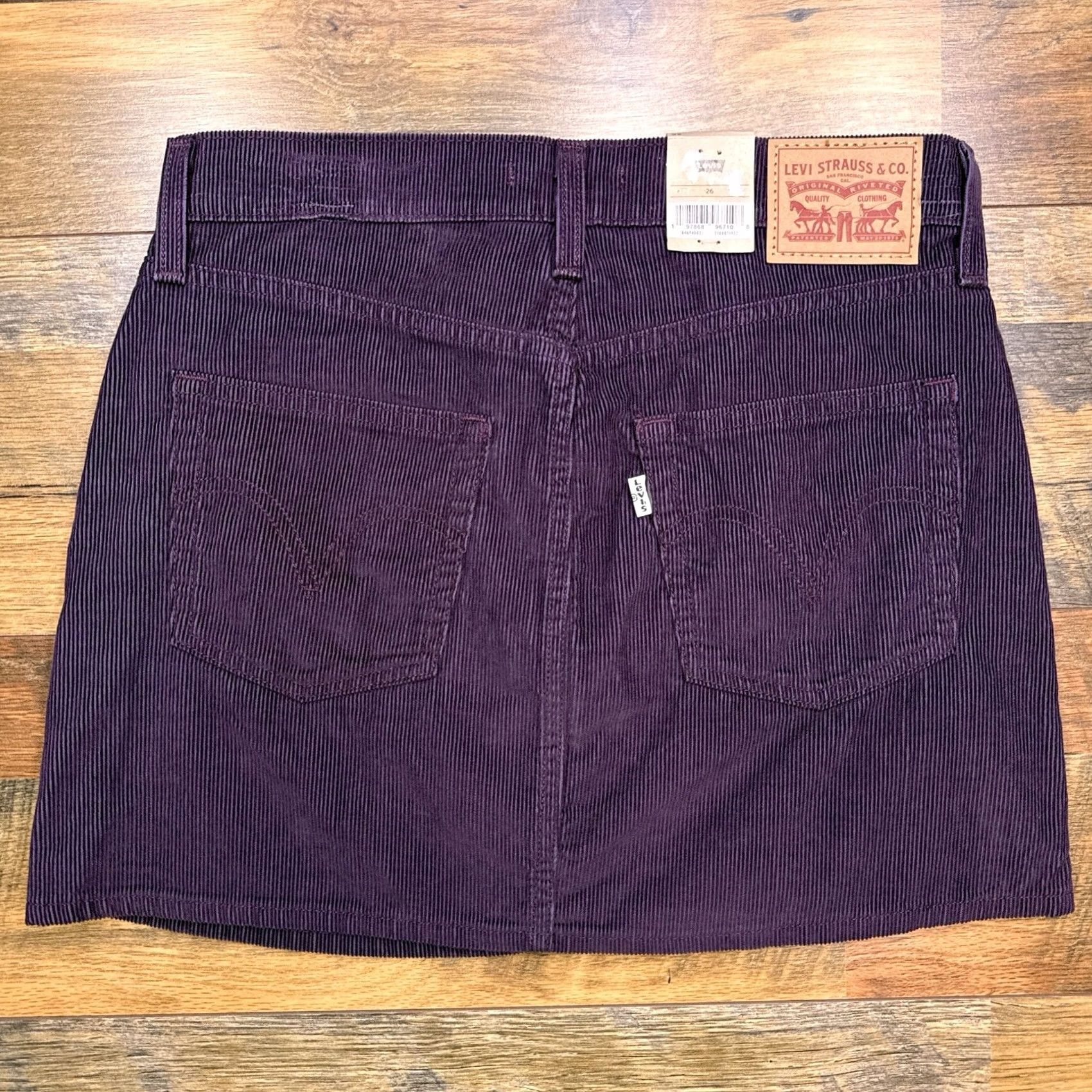 Levi's Levi's Skirt Womens 26 Corduroy Mini Mid Burgundy Button Pockets Logo City Size 26" / US 2 / IT 38 - 2 Thumbnail