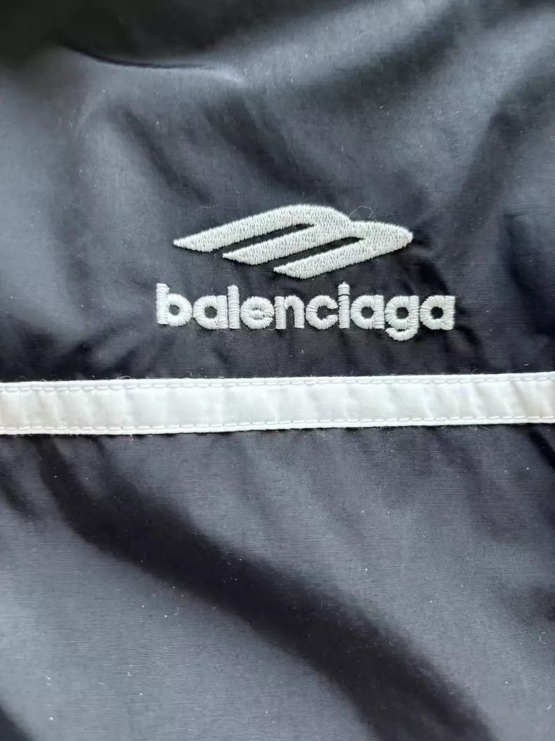Balenciaga Balenciaga Patchwork Logo print hooded jacket jacket Size US L / EU 52-54 / 3 - 5 Thumbnail