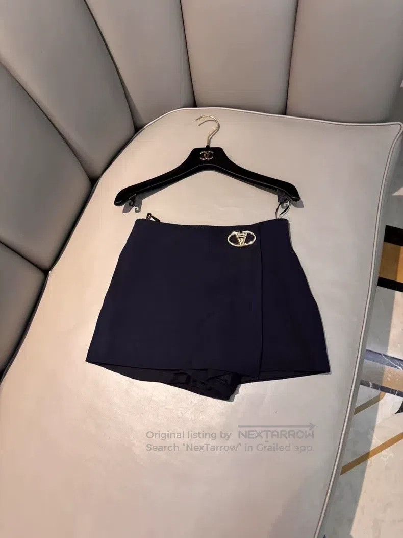 Valentino Valentino Shorts and skirts Size S / US 4 / IT 40 - 1 Thumbnail