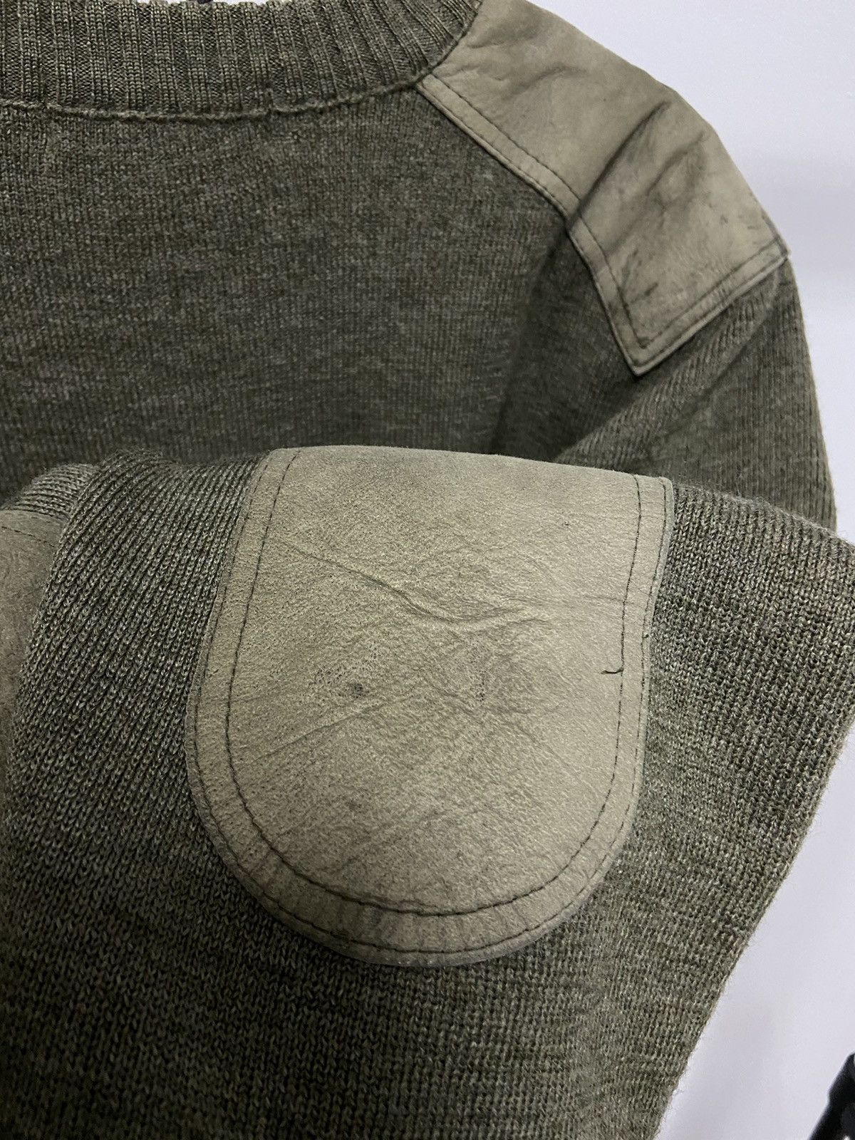 Burberry Burberry Vintage sweater Wool knitted Logo leather elbows Size US XL / EU 56 / 4 - 8 Thumbnail