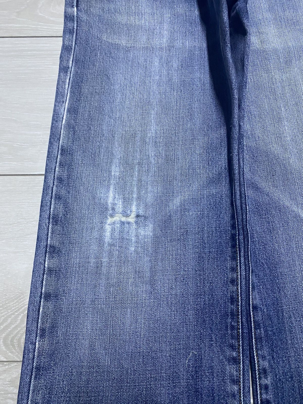 Uniqlo Vintage Japanese Uniqlo Faded Wash Distressed Loose Jeans Size US 30 / EU 46 - 7 Thumbnail