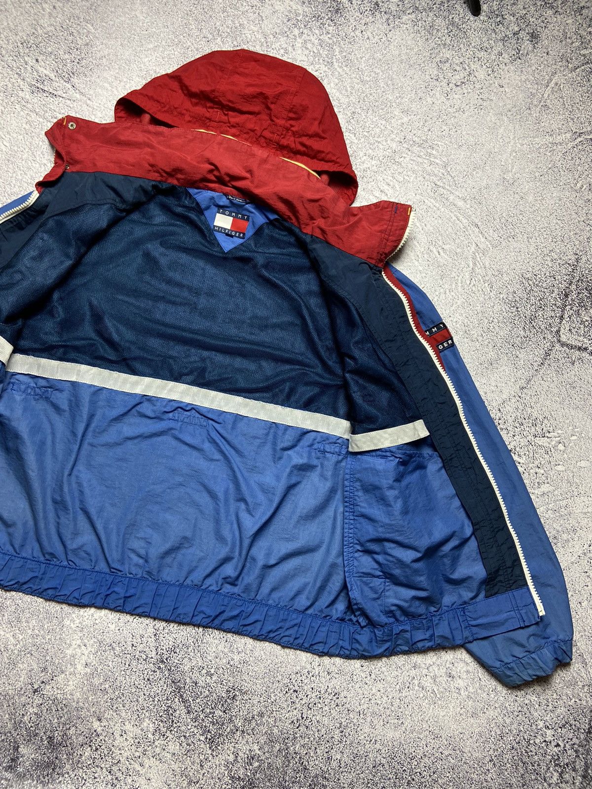 Tommy Hilfiger Vintage Tommy Hilfiger Jacket Street Style Rain Coat Design Size US S / EU 44-46 / 1 - 13 Thumbnail