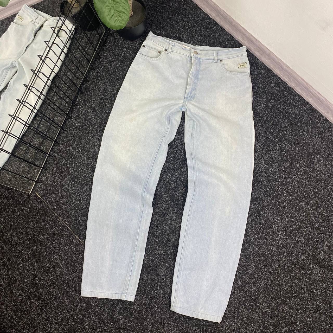 Hugo Boss × Vintage 80s Hugo Boss Vintage Denim Pants Baby Blue Baggy Size US 32 / EU 48 - 1 Thumbnail