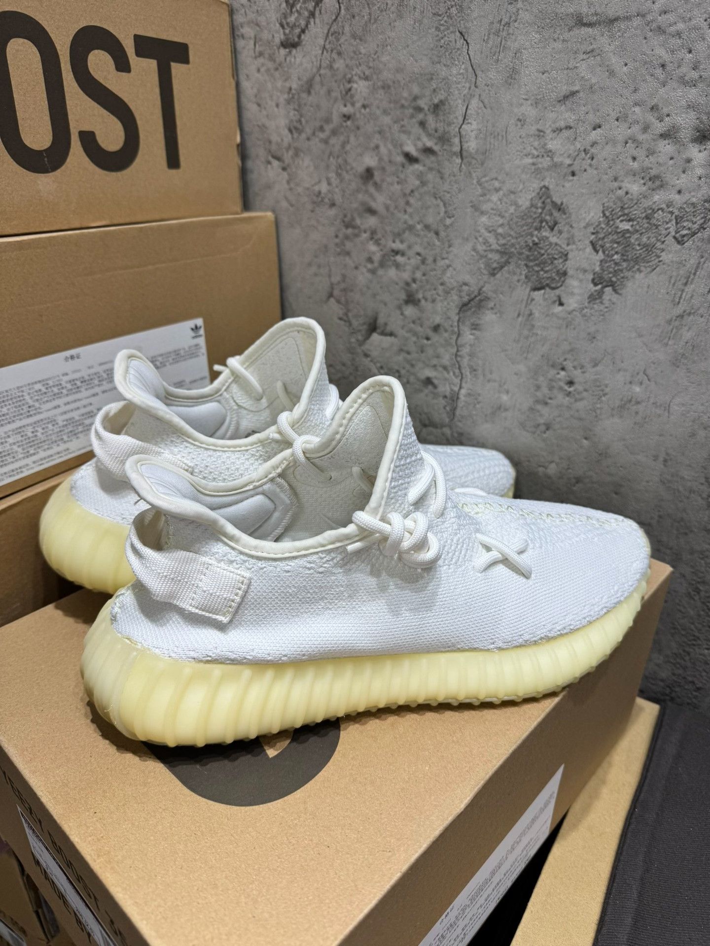 Adidas Adidas YEEZY350 White Lowtop Sneakers 9.5 Men Size US 9.5 / EU 42-43 - 1 Thumbnail
