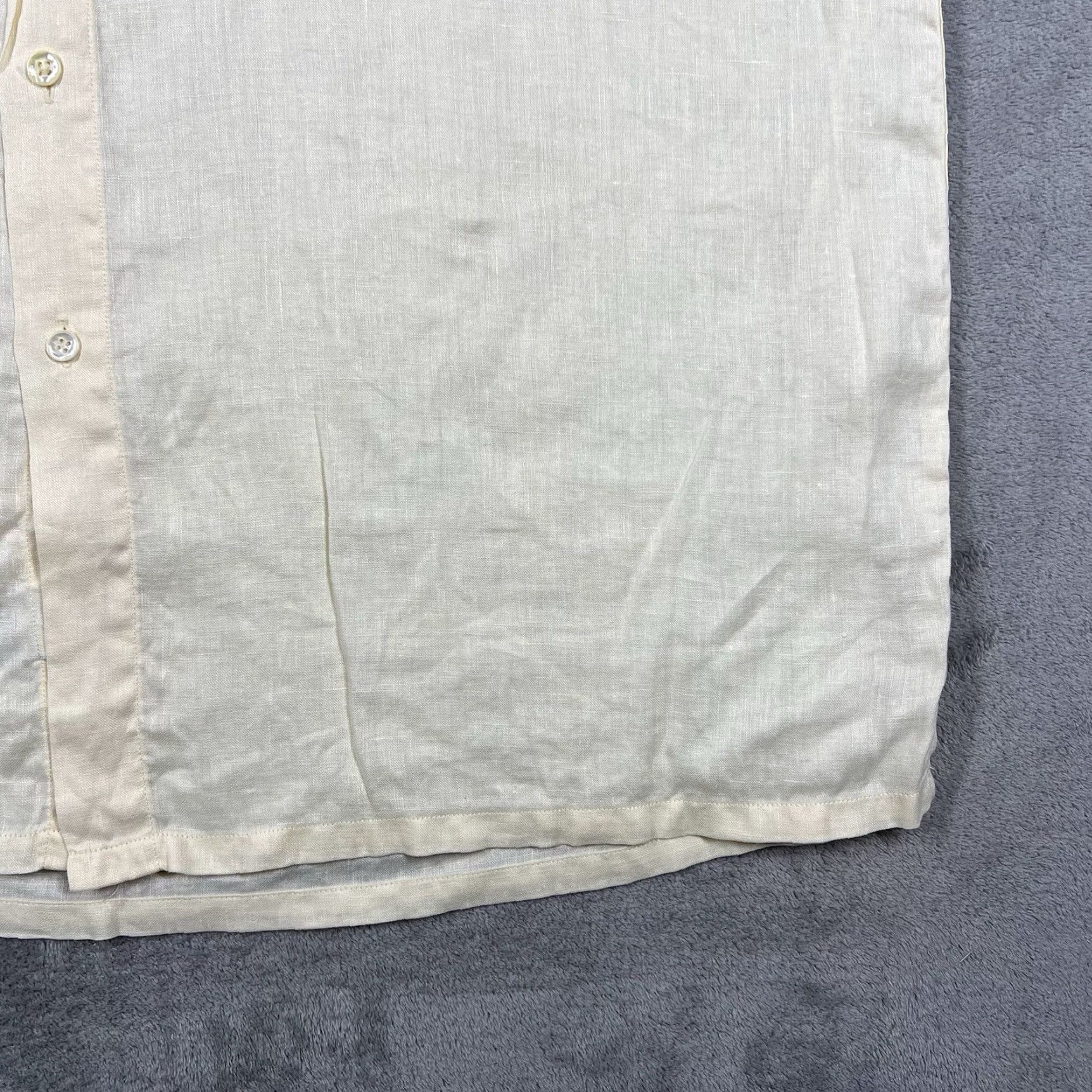 Saks Fifth Avenue VINTAGE Saks Fifth Avenue Button-Up Shirt Men’s Large Beige 100% Linen Short Sleeve Mens Regular L Beige 90s Size US L / EU 52-54 / 3 - 5 Thumbnail