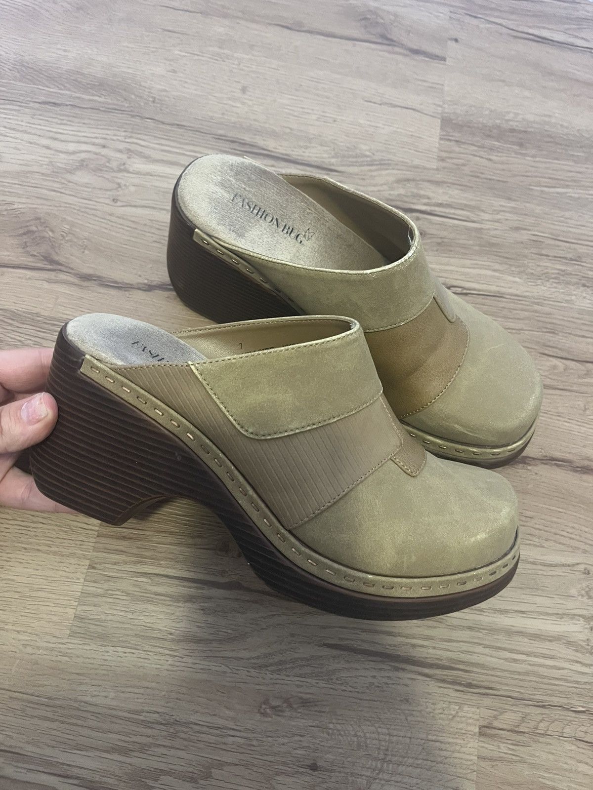 Vintage Fashion bug platform Size US 7 / IT 37 - 1 Thumbnail