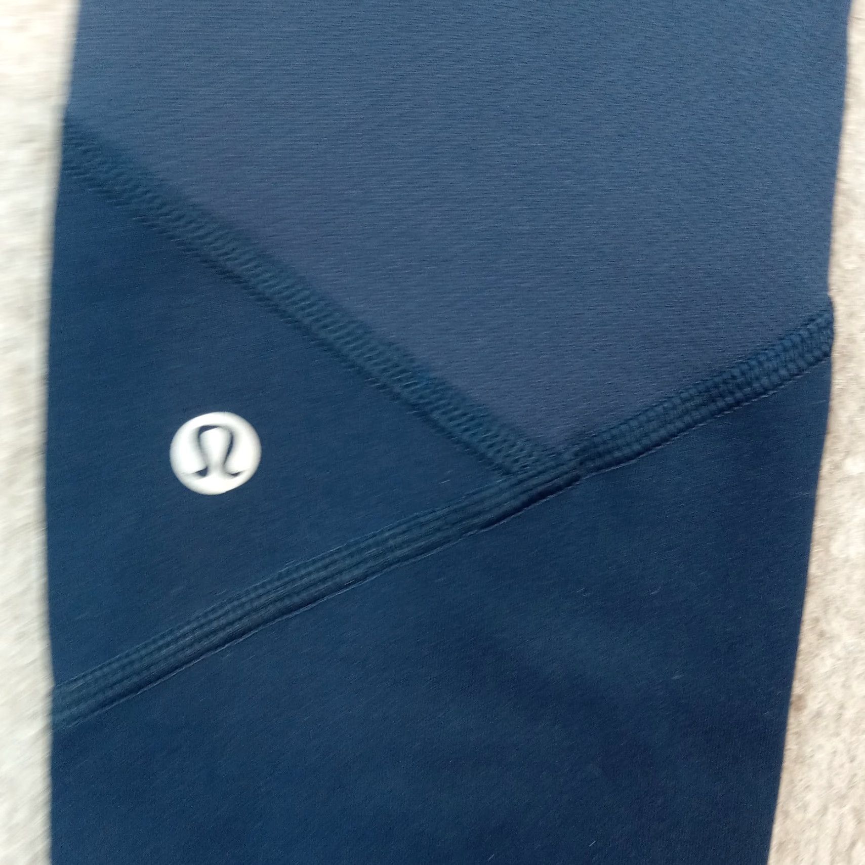 Lululemon Lululemon Womens Leggings Size 2 Blue Cropped Yoga Comfort Stretch Size 26" / US 2 / IT 38 - 8 Thumbnail