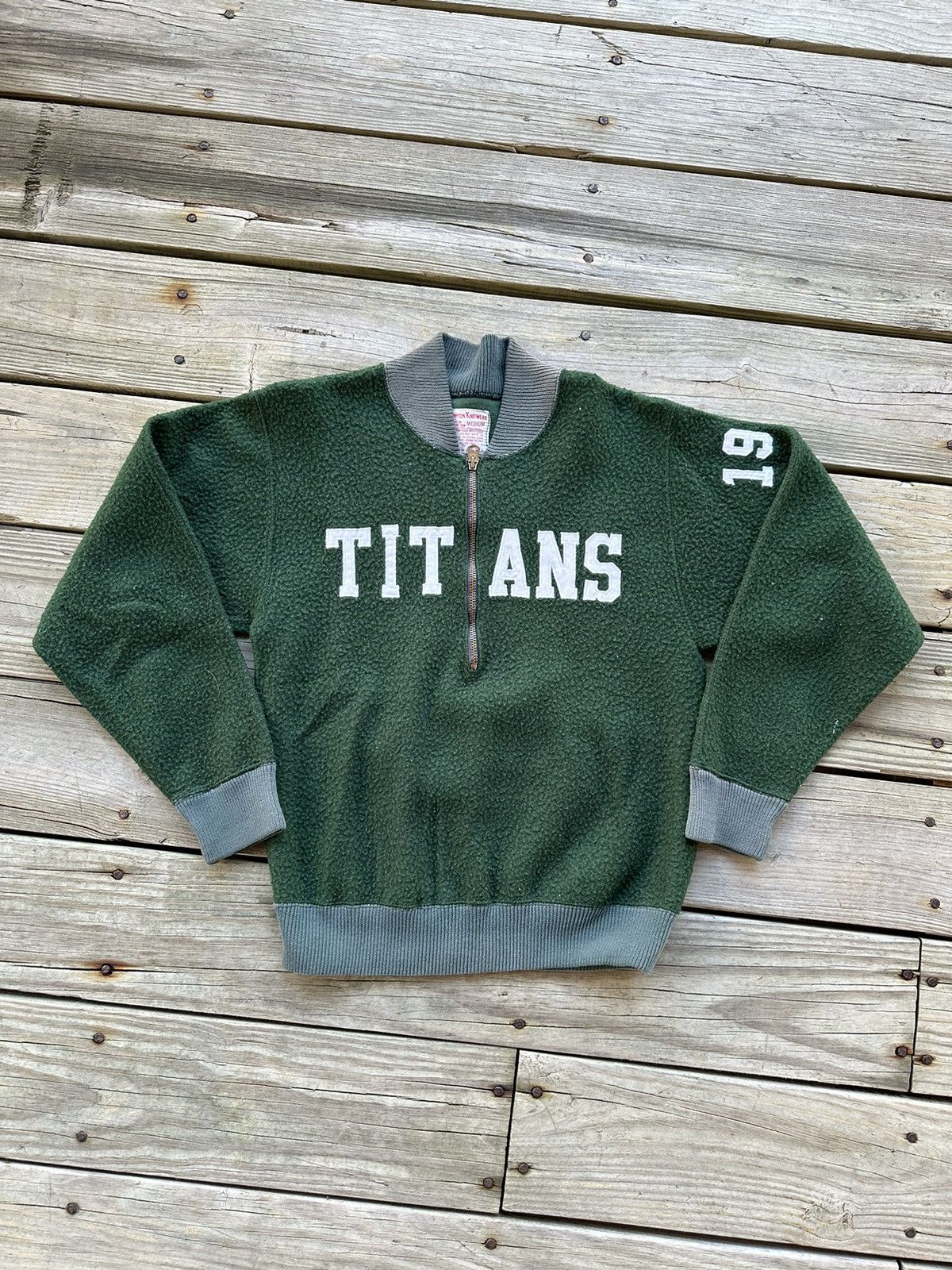 Image of 50S Champion Knitwear Champion Running Man Pullover in Green, Men's (Size Small)