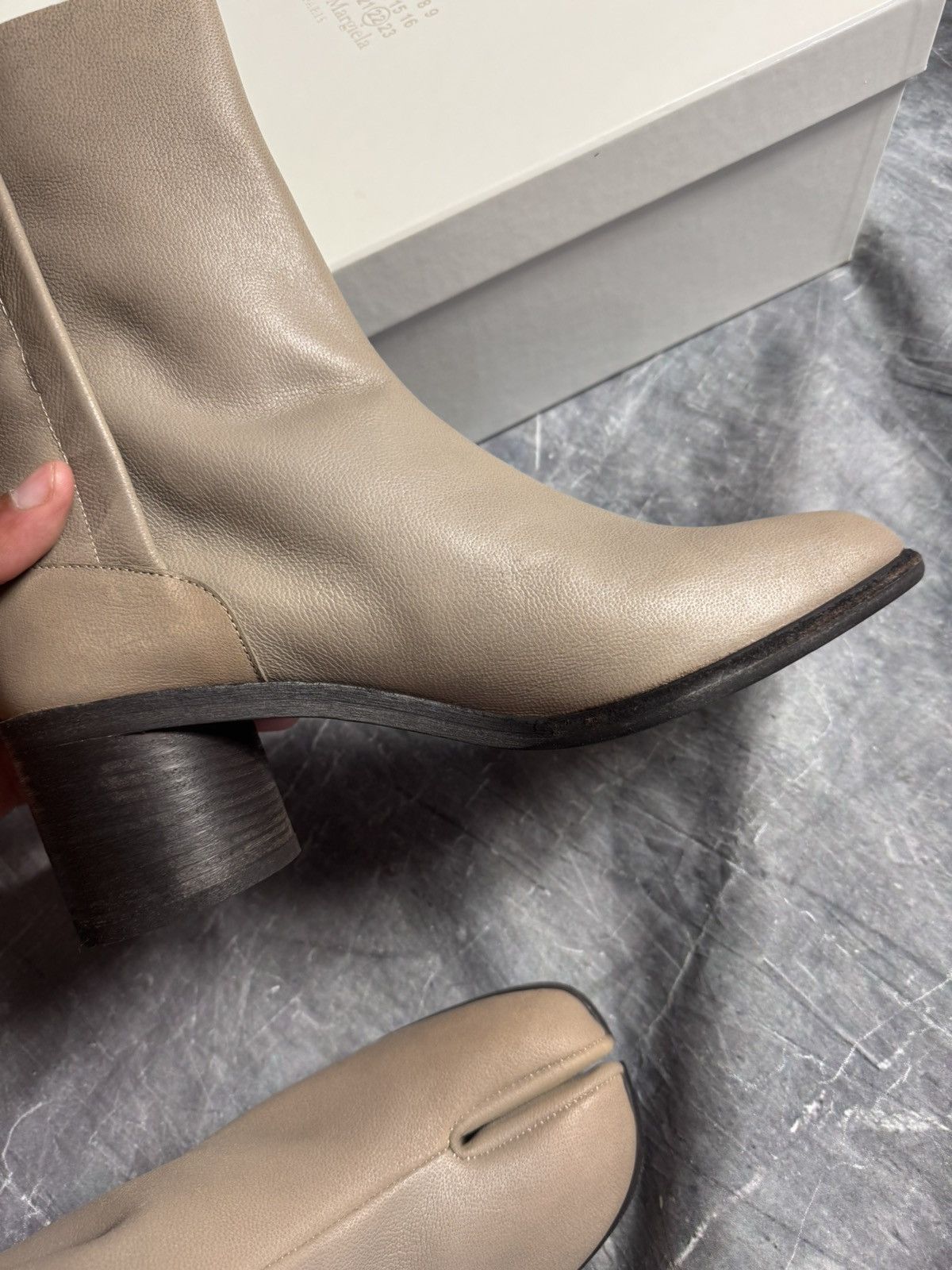 Maison Margiela Maison Margiela Tabi Ankle Boots in Dove Grey Size US 10 / EU 43 - 5 Thumbnail