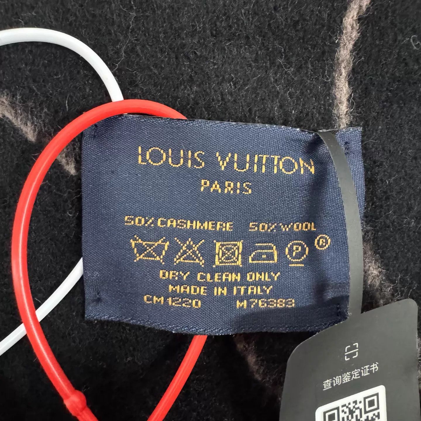 Louis Vuitton LV Black Gradient Monogram Cashmere Scarf 99 New Size ONE SIZE - 5 Thumbnail