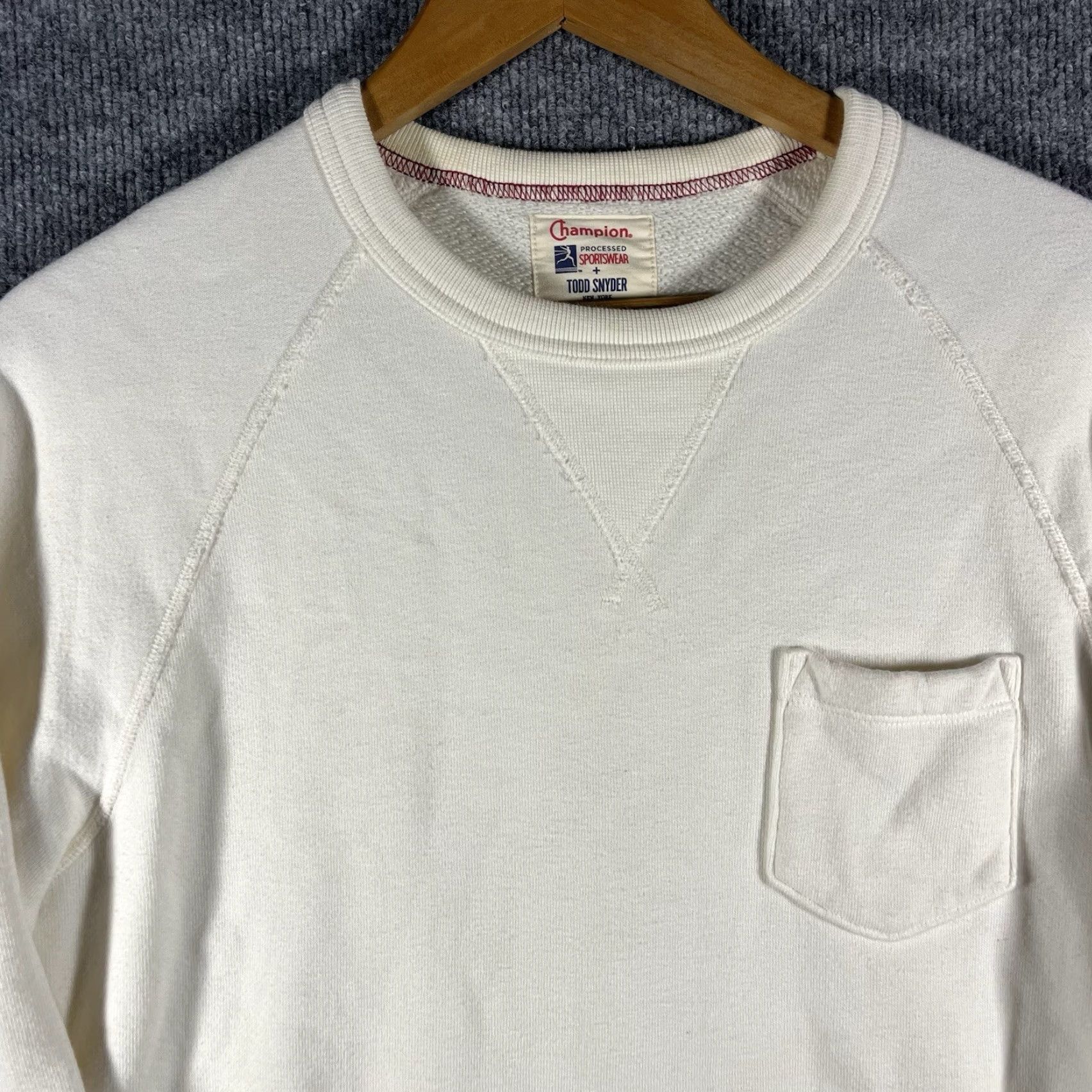 Champion Champion Sweatshirt Mens Pullover Long Sleeve White XS Crew Neck Fleece Cotton Polyester Lightweight Pockets Winter Regular Athletic Size US XS / EU 42 / 0 - 3 Thumbnail