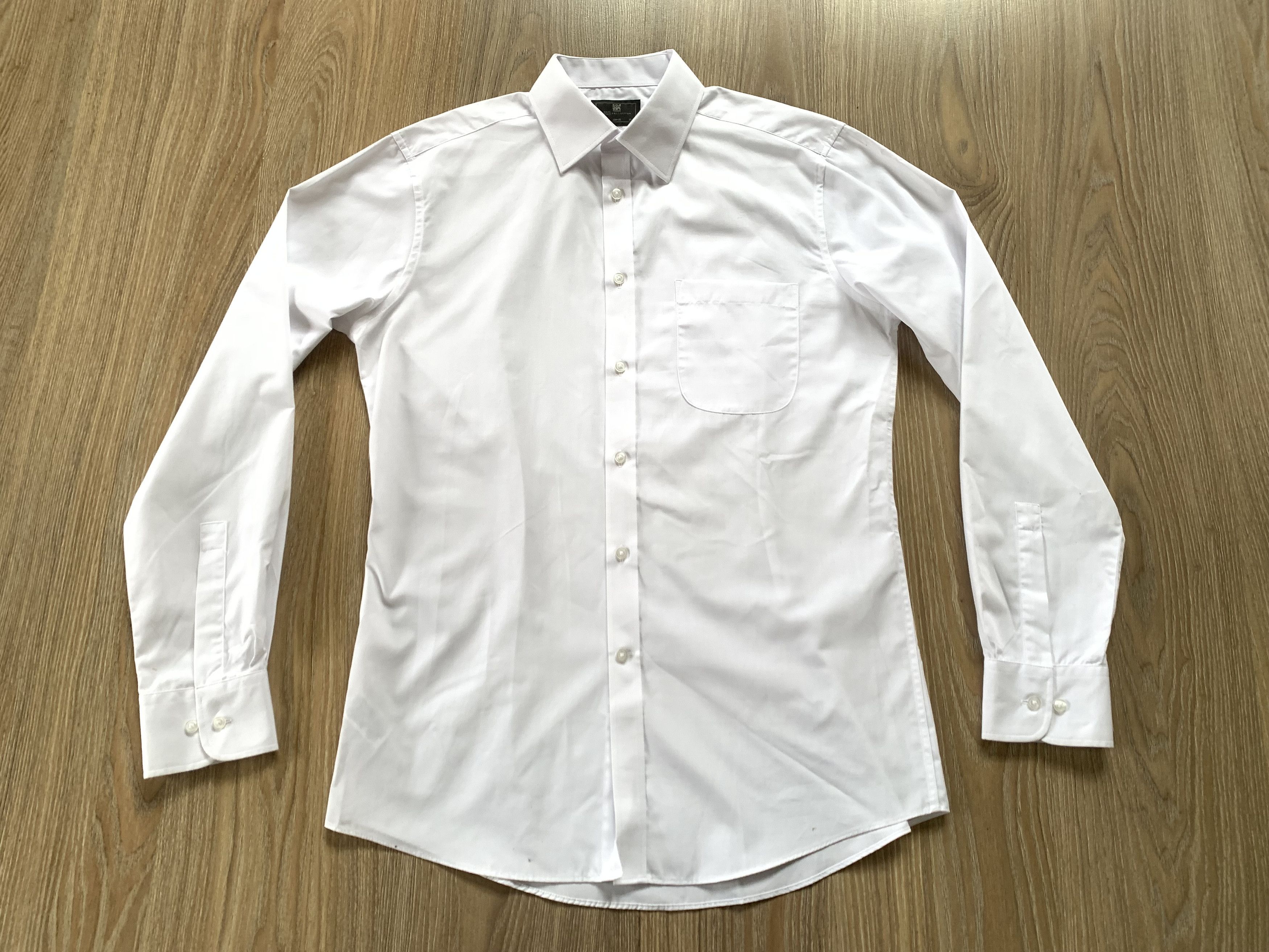 Marks & Spencer Marks & Spencer Classic White Button Up Shirt Size US M / EU 48-50 / 2 - 3 Thumbnail
